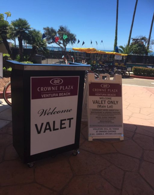 Crowne Plaza Ventura Beach now has valet parking!! Check out this shot of their new Deluxe Podium! #venturabeach #valetparking #noparkingproblems #california #beachlife