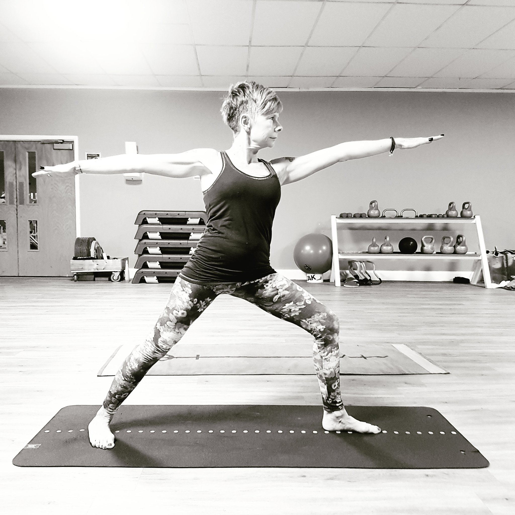 #yoga #yogalife #warrior2 #sundayyoga #MothersDay2018 https://t.co/bSNK3Rbp9B