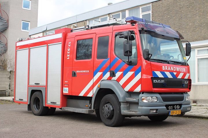 Vanwege de drukte tijdens de avond spits rijd de Rotterdamse Brandweer nu doordeweeks tussen 15:00 en 20:00 met een zogeheten TS4 vanuit de SIV Kazerne in de Rotterdamse Waalhaven. Bemand door het personeel van <a href="/kazkeyenburg/">Kaz Keyenburg</a> en <a href="/KazGnt/">Kazerne Groene Tuin</a> en <a href="/kazmhl/">Kaz Mijnsherenlaan</a>. #nieuwekansen #brandweer