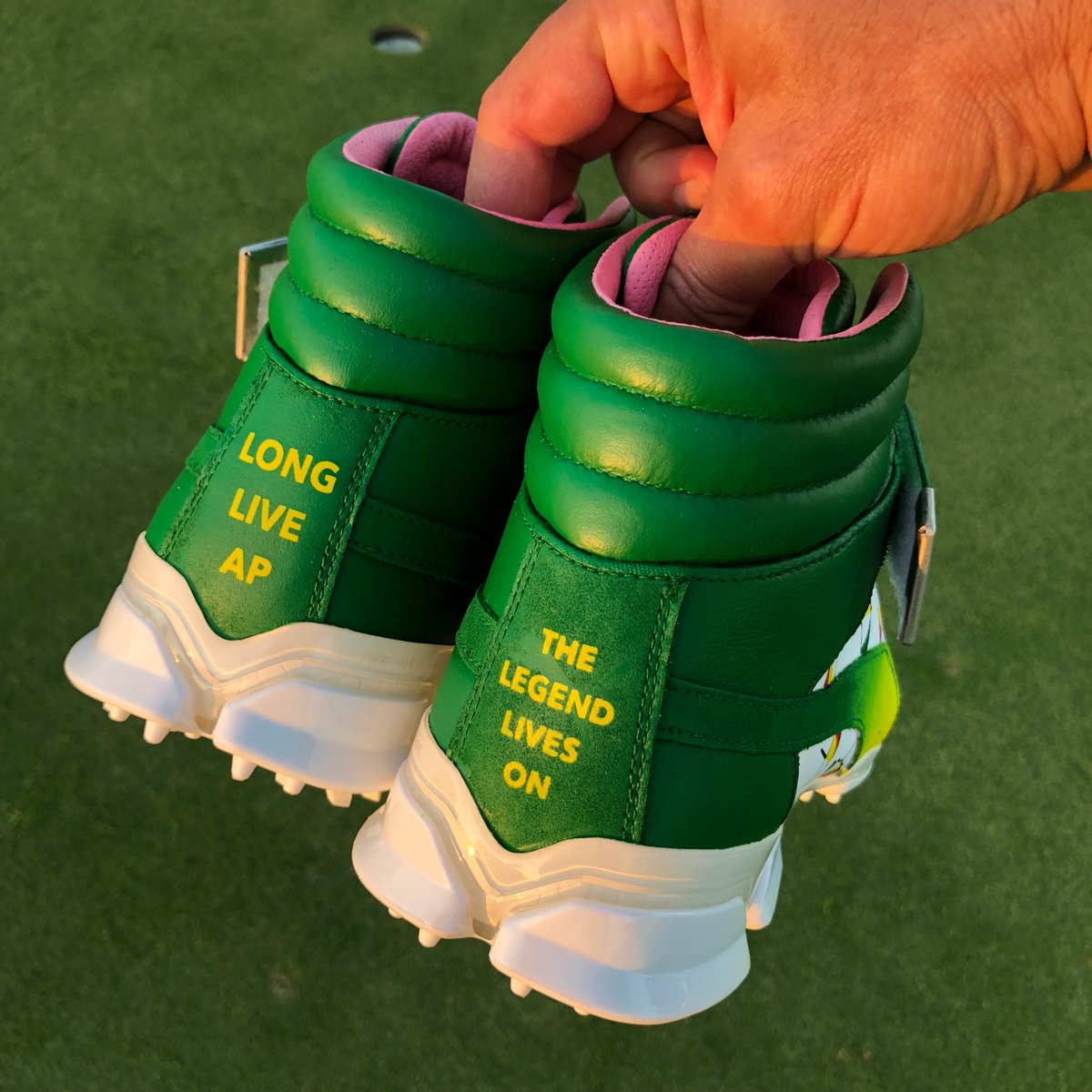 PGATOUR's tweet image. Looks like @RickieFowler is bringing the heat @APinv this week. #ArniesArmy

🔥🔥🔥🔥