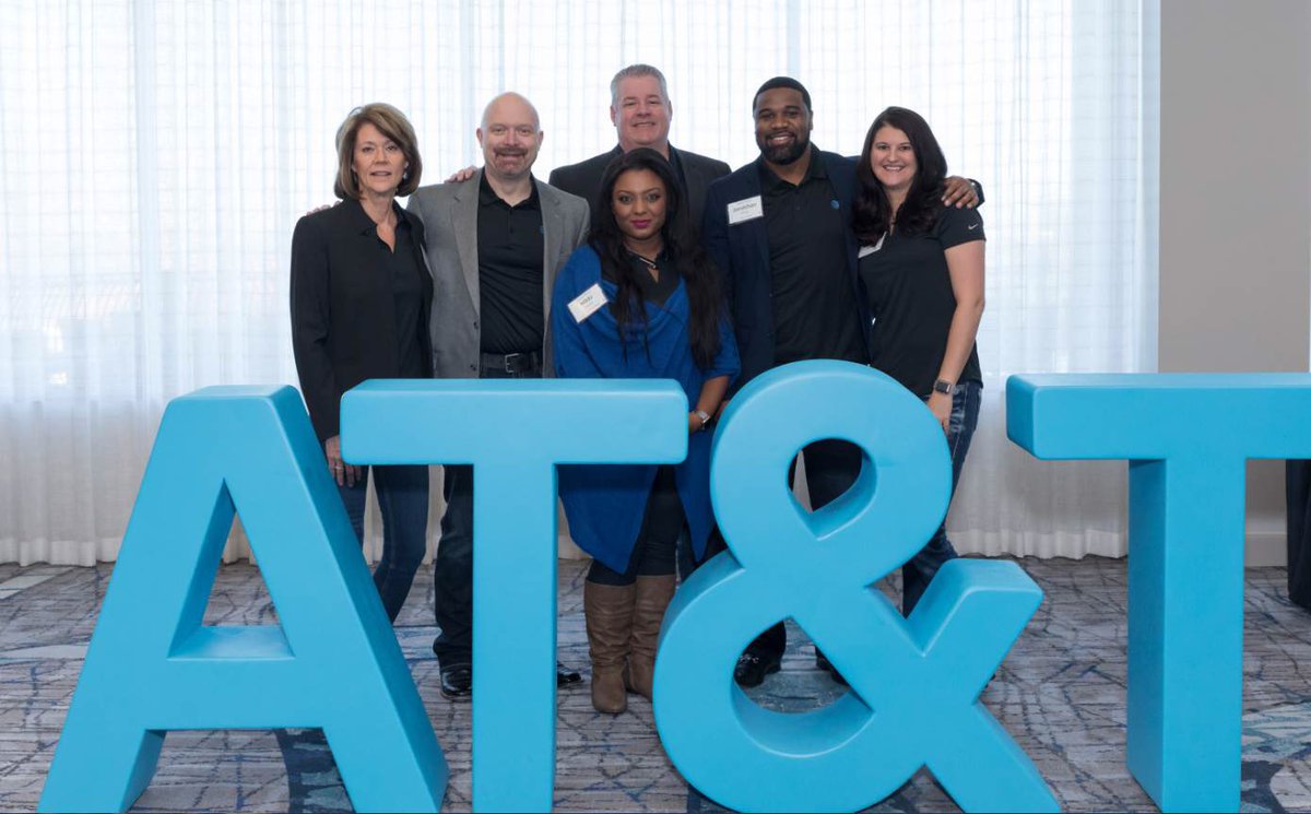 Veronica Linthicum tweet media