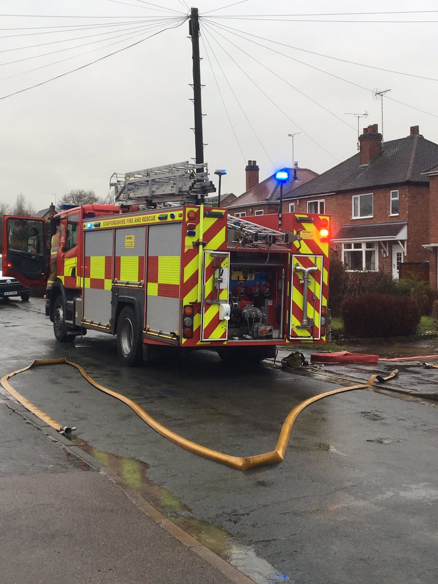 StaffsFire's tweet photo. 3 pumps and a Damage Limitation Unit attending flooding incident at #anslow Burton on Trent, approx 20 houses affected https://t.co/opR4KkBstz