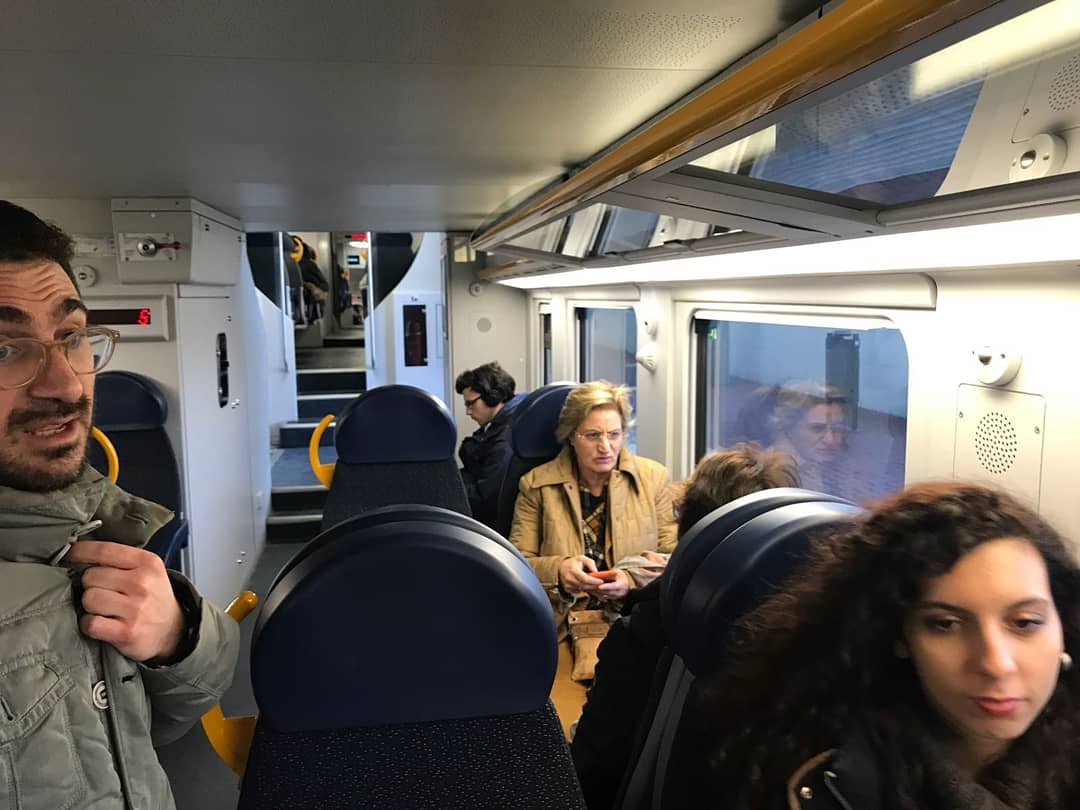 NextStopTeam's tweet photo. E adesso dopo un'attenta esplorazione alla stazione, ai commenti dei cittadini e dei pendolari che utilizzano spesso questa stazione e alle parole del sindaco, siamo pronto a dirogerci verso casa con nuove informazioni.🔍🚅
#asoc1718 #asoc #opencoesione #ascuoladiopencoesione https://t.co/AjiAyXUMJh