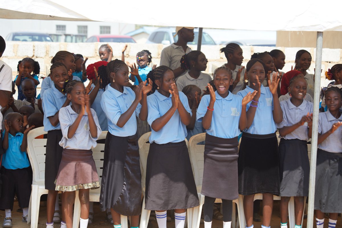 AhamRochasFDN's tweet photo. 6 months ago, we started an incredible journey with these beautiful kids through our ARO Emergency Education Program (EEP). We got to see them graduate and we have to say it was one of our proudest moments! #AROFoundation #AROGroup https://t.co/OOzNu2GTDq