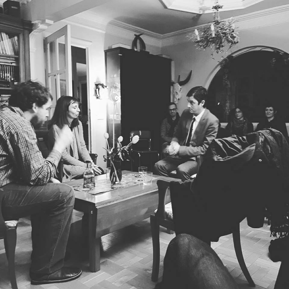 ¿Conoces la iniciativa <a href="/microteatrocasa/">MICROTEATRO EN CASA</a>? Los días 30 de marzo y 1 de abril ofrecerán pases para unos pocos afortunados de ‘Un dios salvaje’. ¿Quieres ser uno de los afortunados? Haz click aquí: entradas.ibercaja.es/compra/un-dios… #Zaragoza