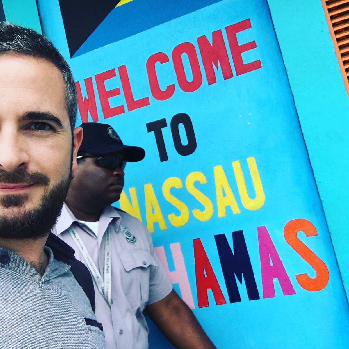Flyer_75000's tweet photo. #VeryBadPic Bon c’était pas gagné du premier coup! ✈️🇧🇸💚 @transaviaFR poke @AvgeeksFR https://t.co/0i6Xm4l2rP