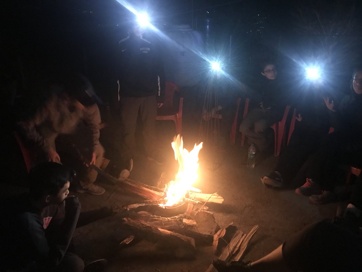 NAIndia2018's tweet photo. Long day of travel from Delhi to Naldehra 🚂🚌 First camp fire, a home cooked meal followed by cards and chai 😋 Ready for a good night's rest before our first hike of the trip @newarkacademy #tiredandreadytohike #fulltummys #dinner #homestay #cardgames #tea https://t.co/rfCxAIO42P