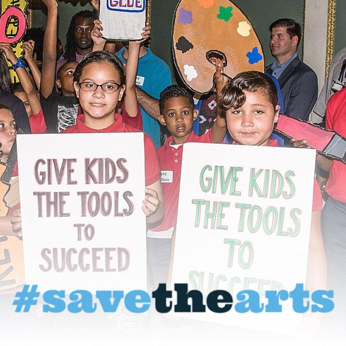 ALL students deserve access to the arts. 🌟 In #Philly and across the US we are celebrating #ArtsAdvocacy Day and #YouthArtsMonth! #SaveTheArts #SaveTheNEA #ArtsEd votervoice.net/ARTSUSA/Campai…