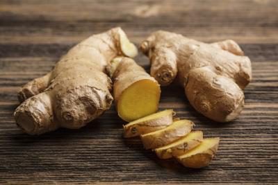 wellnessmats's tweet image. The secret to peeling ginger root from Chef Deb? Scrape it with a spoon.  🥄  #chefhack #IHHS2018 #cookingtheater
