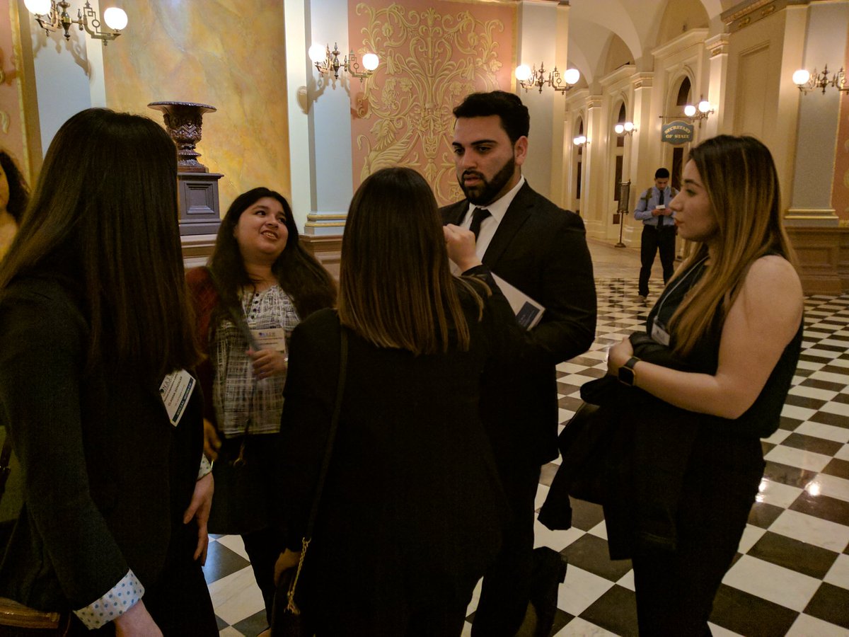 thurmsw's tweet photo. @UCLALuskin students at the state capitol @naswca lobby days https://t.co/TQbtCGnAIy