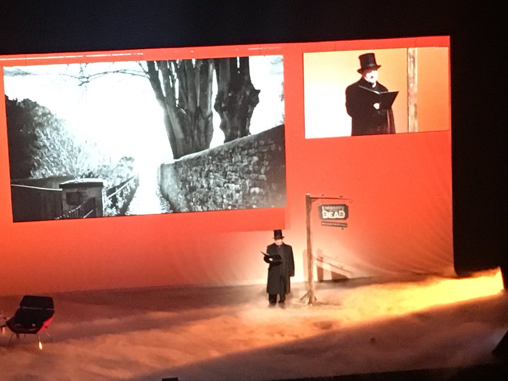 Frostycheeks's tweet photo. This is how I imagine all audio books are recorded  #Showcase18 https://t.co/3PuqgGxQCM