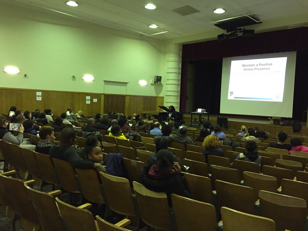 College process information night at GW Carver HS of Engineering & Science with @PhillyFutures sharing great  advice to our 11& 10th grade families. @teddomers #phled #reachhigher