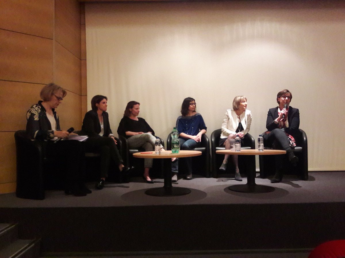 RegineSegreto's tweet photo. Conférence #ecobiz #entrepreneuriataufeminin
@ccigrenoble
@CE_RhoneAlpes 
Témoignage sur l intraprenariat de @florenceCLAUDET directrice Réseau Massifs de l Isère https://t.co/JxsL6SloB1