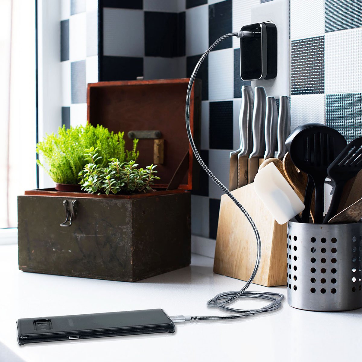 Qmadix's tweet image. We're into sleek and modern for our cases and charging. Here's Sneak Peak at our Brand New Full Metal Jacket Collection. What do you guys think?