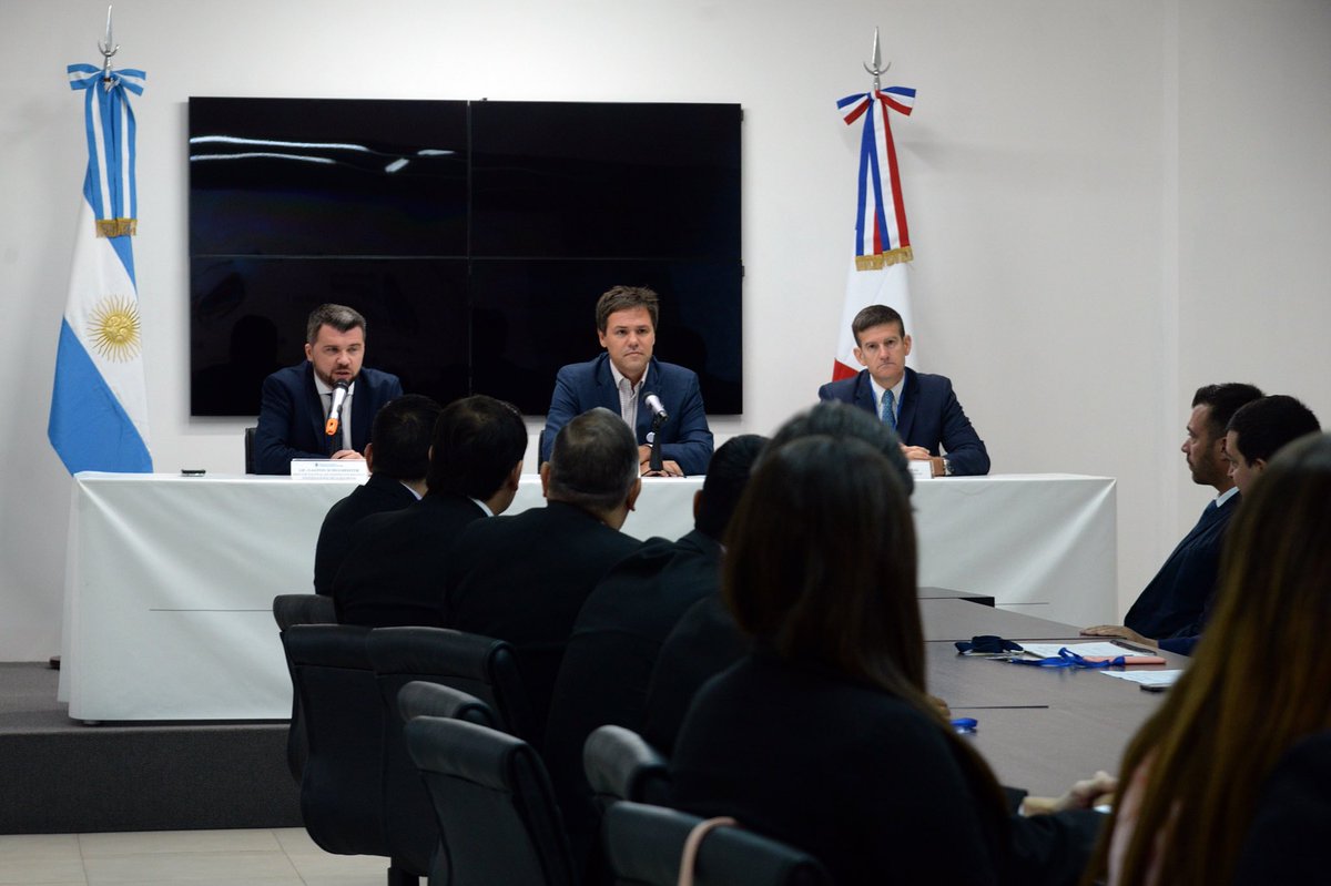 G_Schulmeister's tweet photo. En apertura de curso sobre #analisiscriminal organizado por el @MinSeg con el apoyo de la @FranceArgentine y el Centro Interministerial de Formación Anti-Droga #CIDAF, junto a @rodrigoboniniok Por más #cooperacióninternacional en #seguridad junto a #Francia https://t.co/4o96en146n