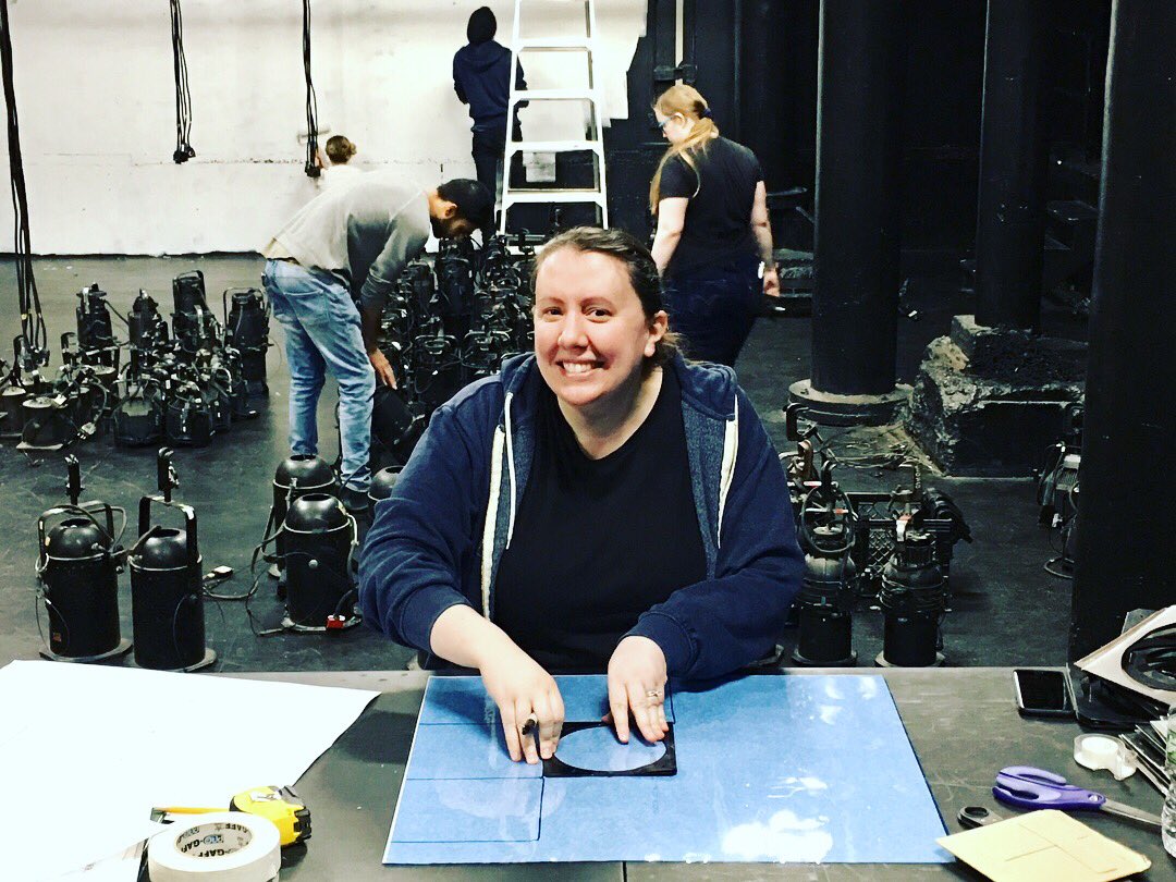 FallenAngelNY's tweet photo. Happy #LoadInDay! Our #MyBrilliantDivorce team hard at work getting the set together for our previews this week. https://t.co/Q6EXGDCpAG