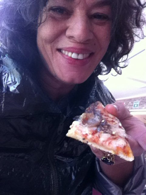 AmeriCannaBlunt's tweet photo. Gosh what a great time at Mesa Luna pizzaria in Pulaski TN #AuthenticPie #MamaMia delicious pizza w anchovies https://t.co/EpcWIhbJkT