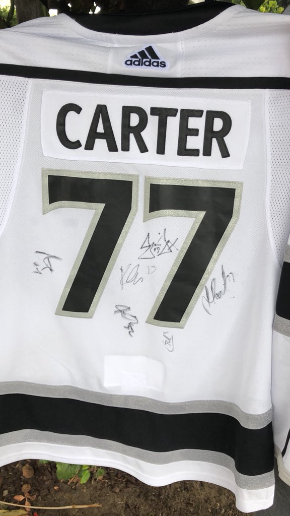 iWebbs's tweet photo. @UKKingsCrew @LAKings @Canucks @JDStylz_ @GDoore @TracyHixson2 @PS_Ginja @ffarod @K_DUBB_80 @largecar56 @Cha242 @gretchenmcphie @isabelleklea14 @SnowBeaner @DarylEvans15 @Skewlgal @Suzifuji @CarlyBri_eh @pukdaddy @PHSalt @LAactufrance @2CupKings @kotlsantamaria @CroasdaleSteve @MarkMooRodgers @domesticatedboh @mike_lakings @Tazbruin25 @taco_tofolli @aussiemily Good luck @lakings tonight. We will be at the airport flying back to the UK. We’ve had the best time supporting you guys here. Thank you to the players we met and thank you to all the Kings fans we’ve met around LA. You guys are awesome and so welcoming! #2points #gokingsgo https://t.co/8uCjXsTXR9