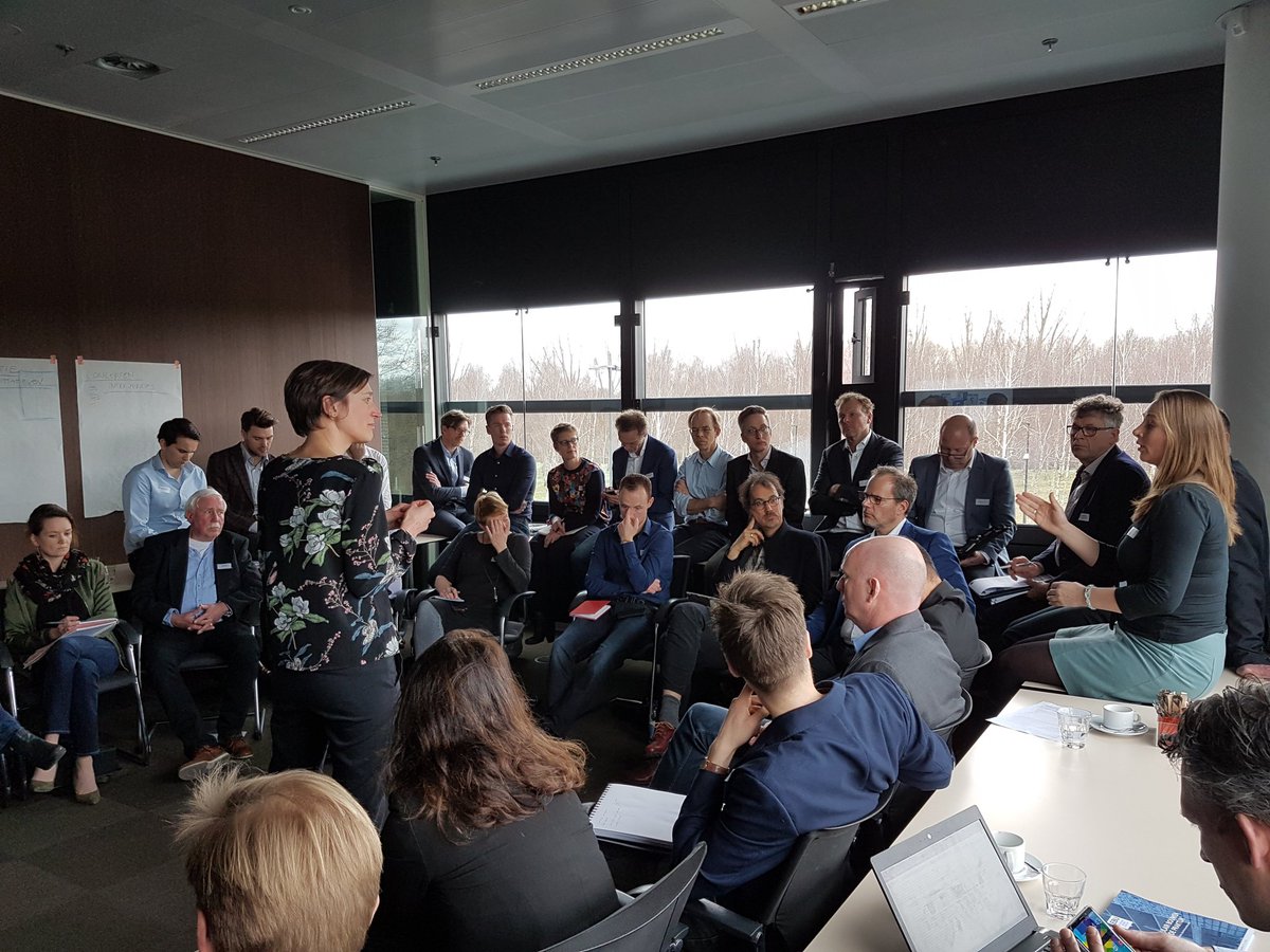 DickvanGinkel's tweet photo. Vanmiddag voor @VanWijnenGroep tijdens het #symposium  "circulaire bouw en demontage" in #Utrecht een bijdrage mogen leveren, waarbij de #overvolle zaal een #sneakpeak kreeg in de ontwikkelingen van de @fijnwonen #circulaire woning welke binnenkort officieel wordt gepresenteerd https://t.co/HY0QkDRB58