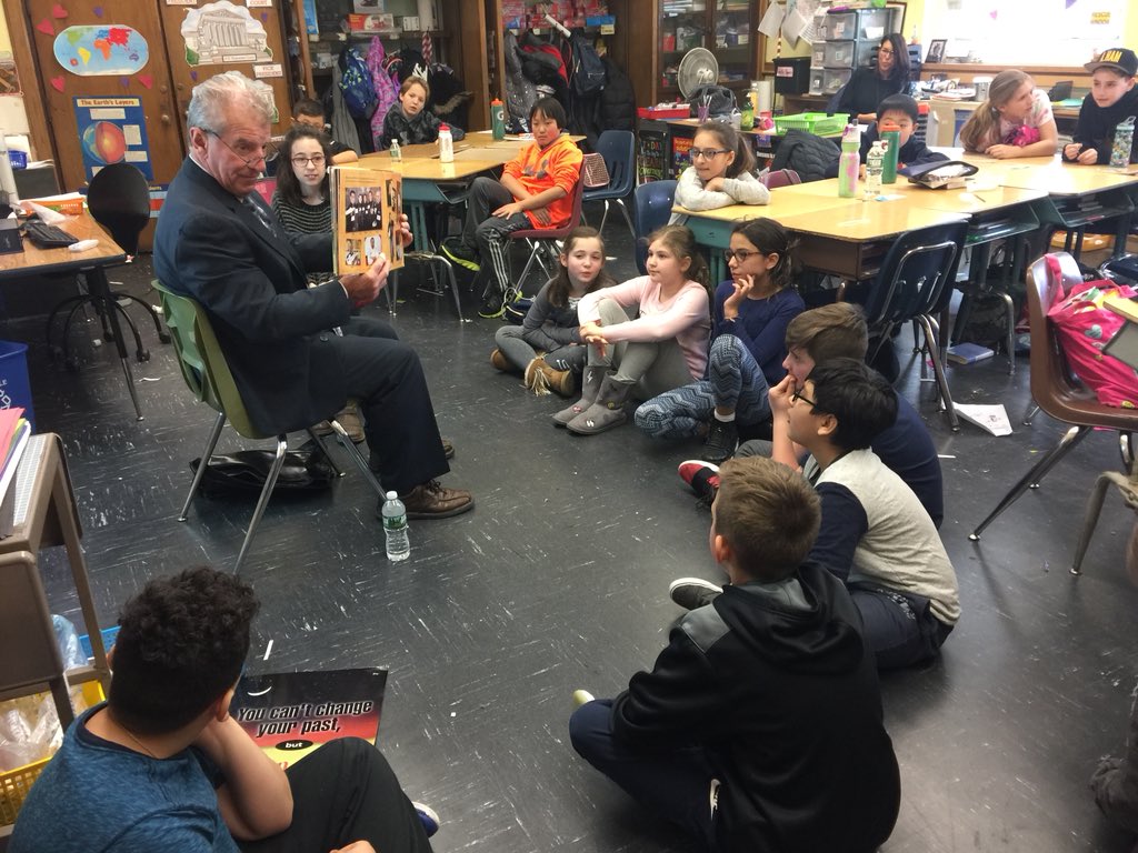 OSchoolsPR's tweet photo. The students @OaksSchool3 were an enthusiastic audience on #GuestReaderDay https://t.co/K9SbPEWk0l
