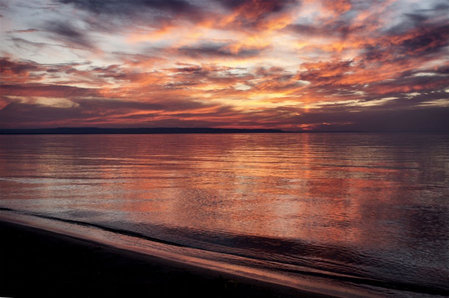 CanadaHolidays's tweet photo. #CanadaFact: Canada is home to the world's longest freshwater beach, Wasaga Beach. You'll find it 2 hours northwest of Toronto. https://t.co/axtlRTCZri