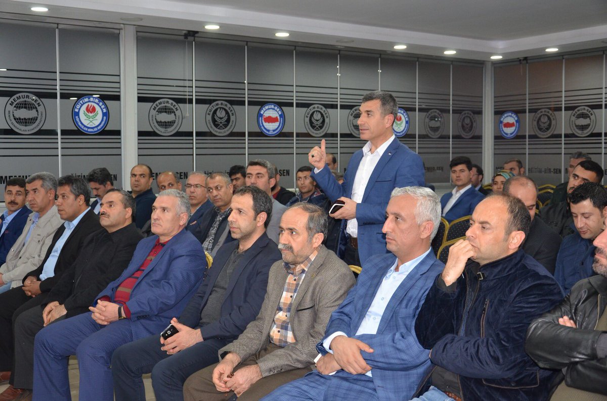 alideniz02's tweet photo. Suriyeli Çocukların Türk Eğitim Sistemine Entegrasyonunun Desteklenmesi" projesi (PİCTES) kapsamında ilimizde görevlendirilen geçici sözleşmeli öğretmen arkadaşlarımızın sorunlarını ve haklı taleplerini dinledik. https://t.co/hwIVtOjNgF