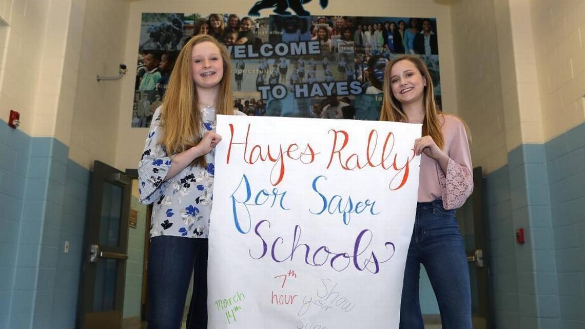 KentuckyNewsNow's tweet photo. How will #Lexington #Schools handle March 14 #Student walkout? What you need to know. | #Lexington Herald #Leader: https://t.co/3zLfZYJeSa, https://t.co/qmVKhLRv9Y, https://t.co/HE0NsTp4wQ, https://t.co/qzD9pbiGB7 https://t.co/xGA5O0OOFv