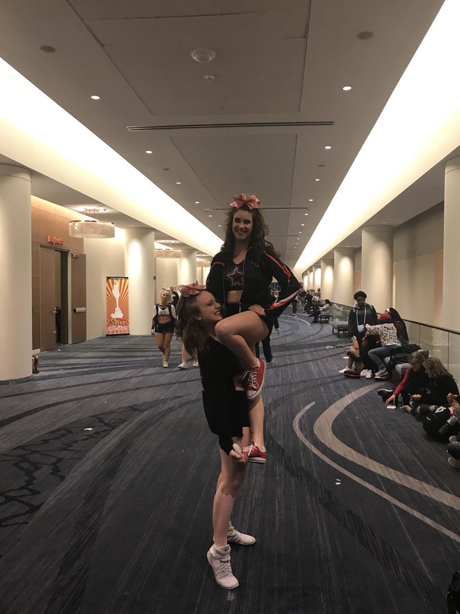 KaylaKrull_'s tweet photo. @GLCCevents definitely the way to start off the season for us, with two hits too❤️ #GLCCShowdown https://t.co/NOiD6nh8Ci