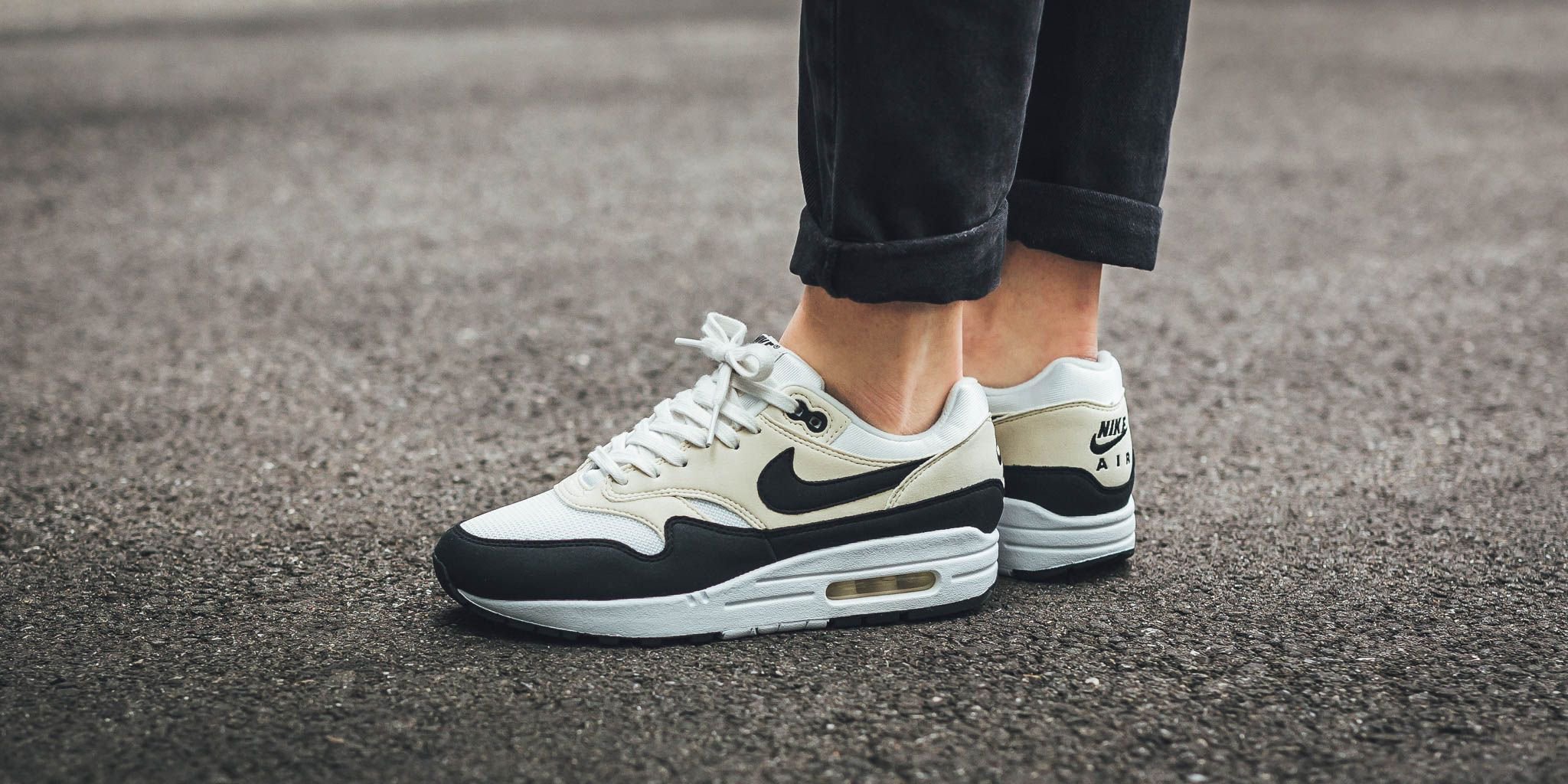 muerte Ligadura insuficiente Titolo on Twitter: "NIKE Wmns Air Max 1 "White/Obsidian" / "Sail/Black- Fossil" / "White/Dark Stucco" and "Vast Grey/Particle Rose" RELEASE  🔹Monday, 12th March 🔹9AM CET L I N K ➡️➡️➡️ https://t.co/3wEKlku28N #nike  #airmax1 #