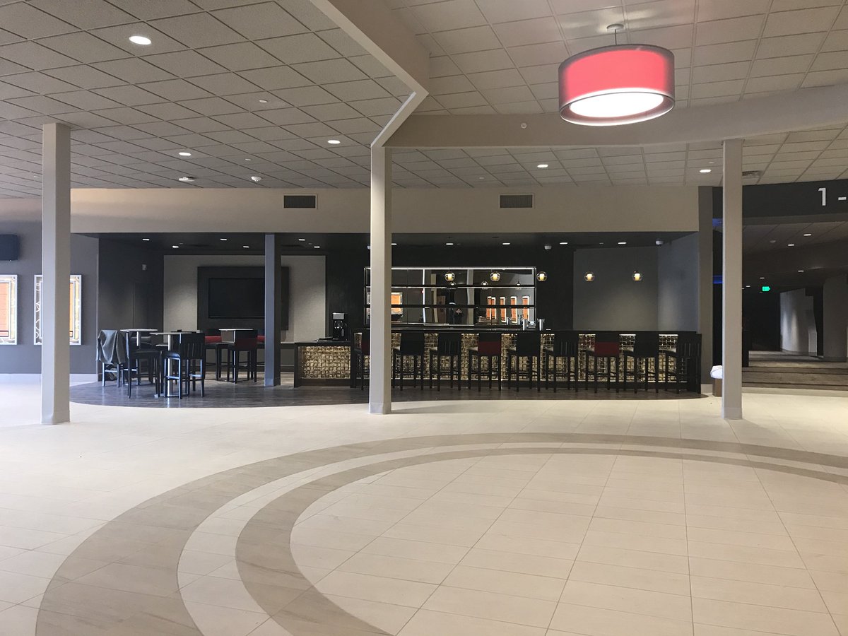 Lickel_Arch's tweet photo. What a transformation! Opening soon! #wichita @AMCTheatres #finalpunch https://t.co/ZakF3VtOyh