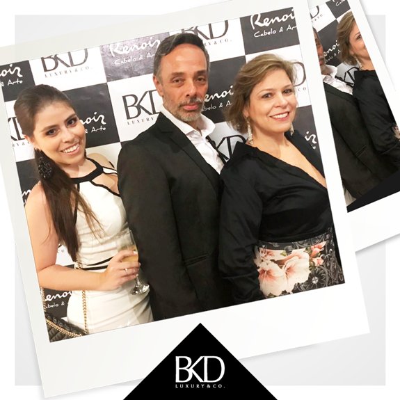 BKDcosmetics's tweet photo. 💫BKD EN EL MUNDO💫
Así celebramos el lanzamiento de @BKDcosmetics en Brasil. 🥂🍾
Un cóctel de lujo, clima festivo, brindis y la elegancia como estandarte. 🤗😍
#LoveBKD #BKDAddict #EnjoyBKD #WorldBKD #bkdenelmundo #lanzamiento #brasil #hair #beauty #cabello #belleza https://t.co/XaMcyOpI9I