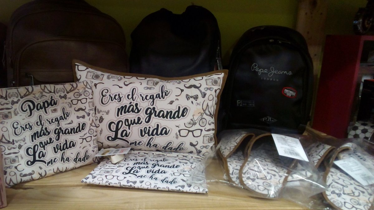 ElRincndeMariaV's tweet photo. ¡Nuestra tienda física ya está preparada para el Día del Padre! Podéis ver estos y otros artículos en nuestra tienda online https://t.co/IK2IZ14WWK  #diadelpadre #padre #regalo #parael #elrincondemaria #villena #online https://t.co/8y4poiRVfV