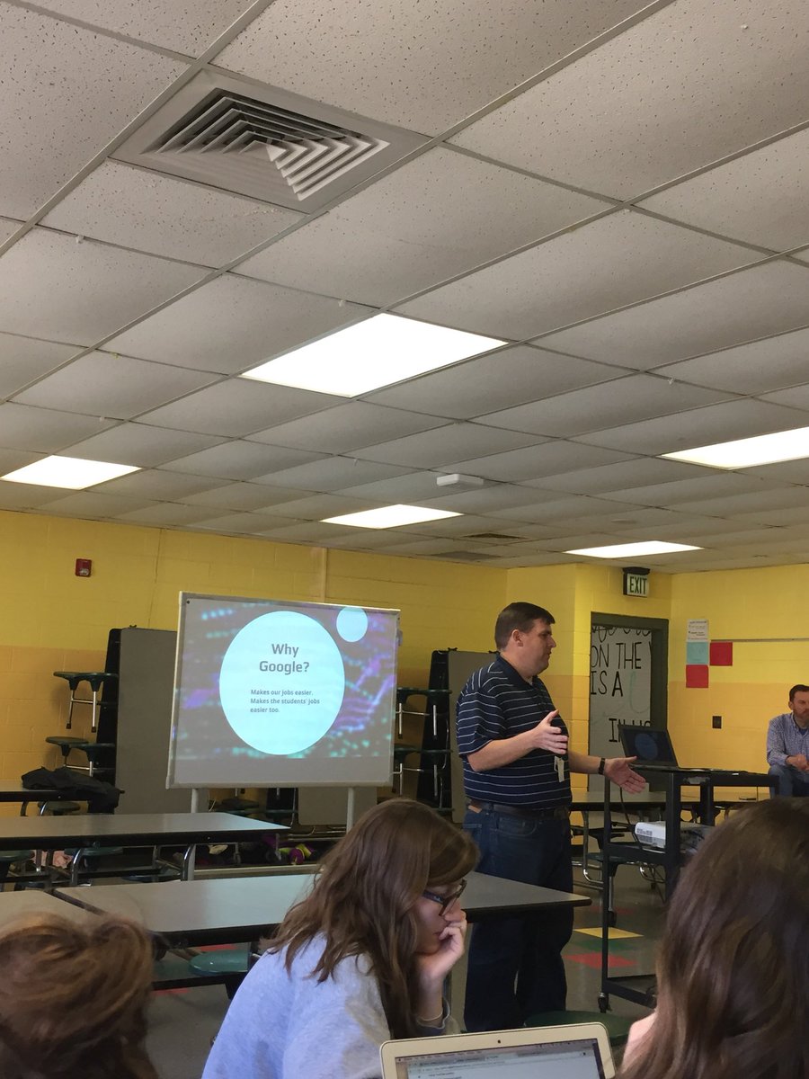 peoplesdeana's tweet photo. PD-Technology at PGES!  Thanks Mr. Kelsey for keeping us techno-savvy! #jefcoedpd @jefcoed https://t.co/GeboFzqnls