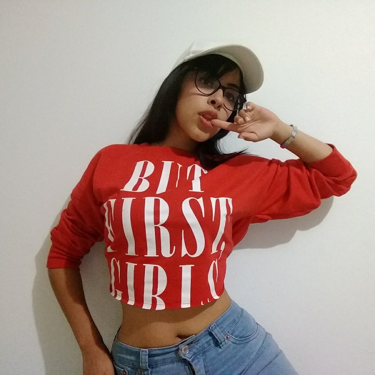 lauraDaniela066's tweet photo. #NuevaFotoDePerfil https://t.co/z49uyi0eqa