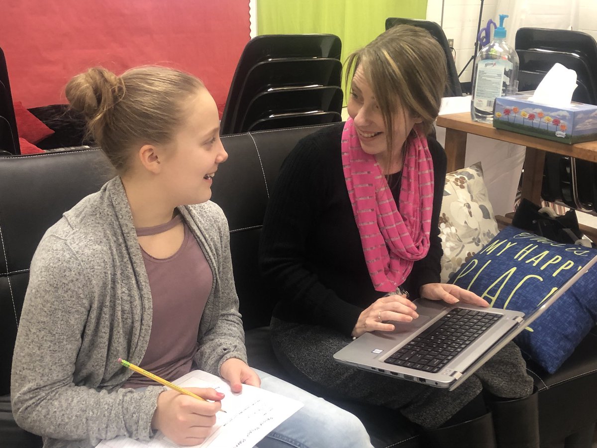 tamaraletter's tweet photo. Today we had “Kindness Conferences” as Ss finalize plans for Kindness Passion Projects. Ss will receive $10 to complete an act of kindness for a community member. Fun times to come! #JoyfulLeaders #tlap #CelebrateMonday #passionforkindness #IMMOOC https://t.co/vRuxmuarNn