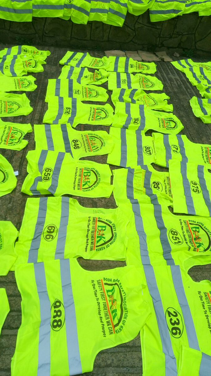 BodaAssnofKenya's tweet image. Yes we are out and ready 2 work and change the industry 4good these are newly printed reflectors with numbers in our system to track riders, change is here and we will champion it just give us support @ntsa_kenya @EstherPassaris @Ma3Route 
@SakajaJohnson @KenyanTraffic #NASAUnity