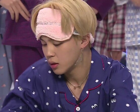 flufflingly's tweet photo. jimin's face when he wakes up is the most adorable thing please protect https://t.co/tmyg2Ls3e1