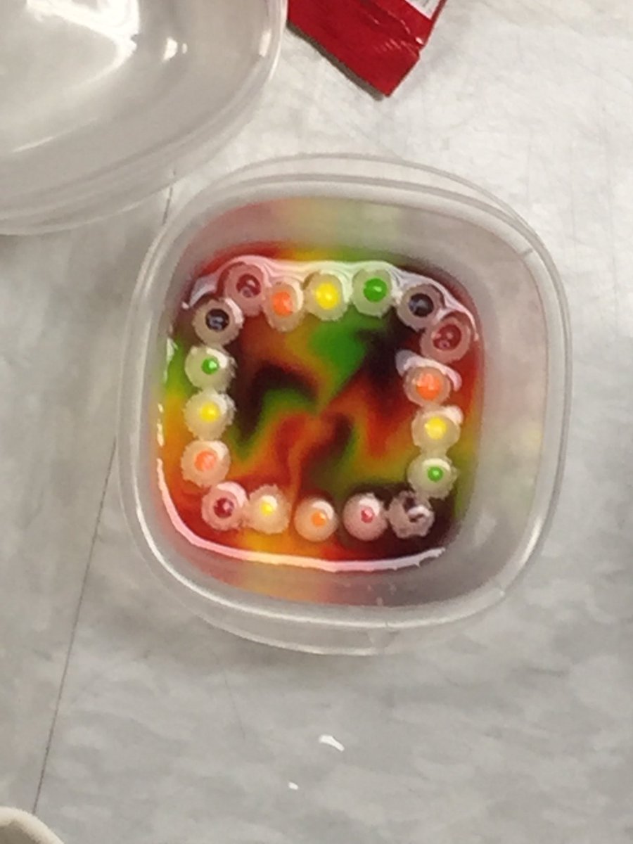 KlassenCrystal's tweet image. Day 1 of science projects @vicmo7 @fransaskois @Kellibok #awesomescience #sunwestPeBL