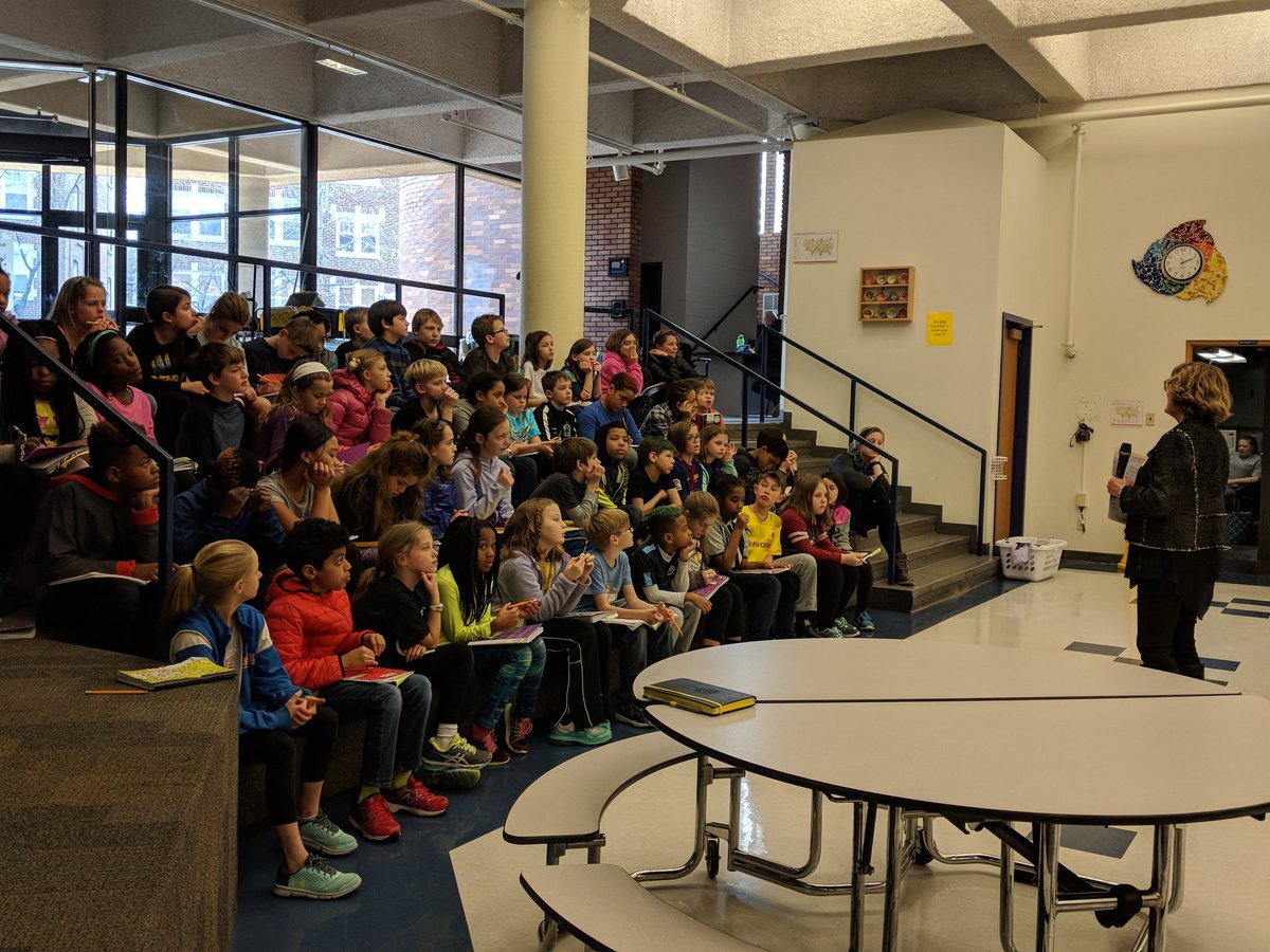 PayaSample's tweet image. Kicked off our Social Action unit today! Listening to the amazing Lee Ann Lyons as she shares how she uses her passion of literacy to make positive change in the lives of Guatemalan children.