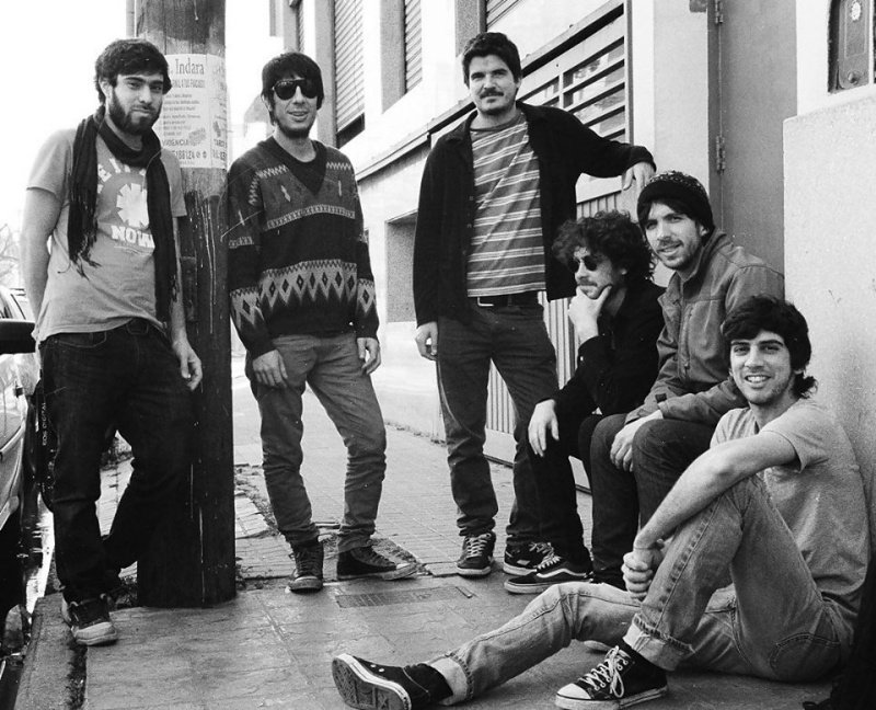 📻 <a href="/NacionalRock937/">Radio Nacional Rock FM 93.7</a> 
► <a href="/Jeites/">Jeites</a> ♪ Dubi Dubi ♪
► <a href="/losbluyines/">Los Bluyines</a> ♪ Roca que rueda ♪
