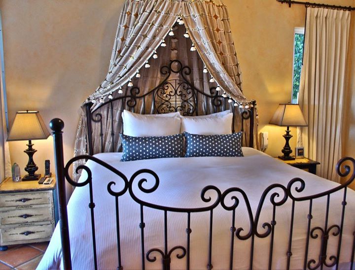 TripsInRentals's tweet image. Taking you over to the #Pacific side of #Mexico now to take a peek at this stunning Casa Tortuga Rental in #CaboSanLucas!! To view more photos or #bookdirect → Visit tripsin.com/mexico/cabo-sa…

 @TripsInMexico #TripsIN #TripsInMexico #NoBookingFees