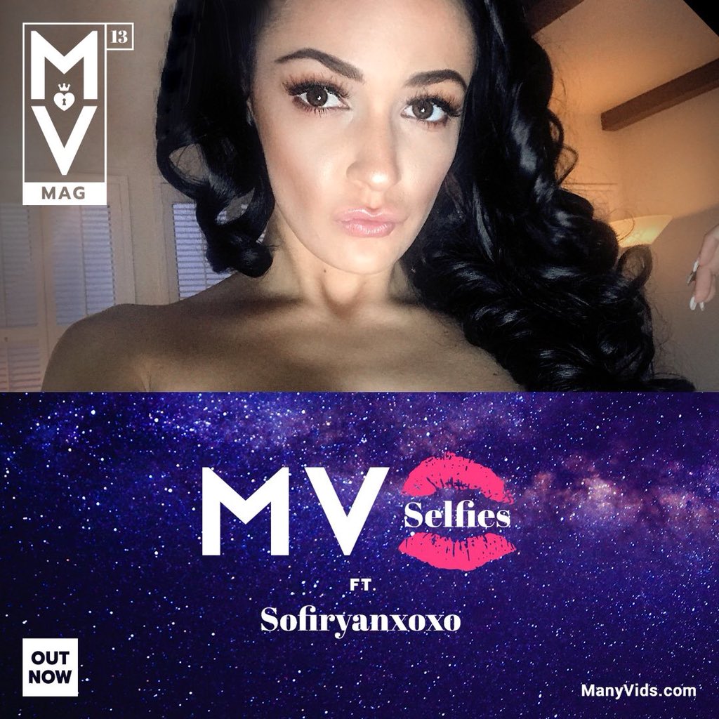 Check out my spread in the @ManyVids mag!! 