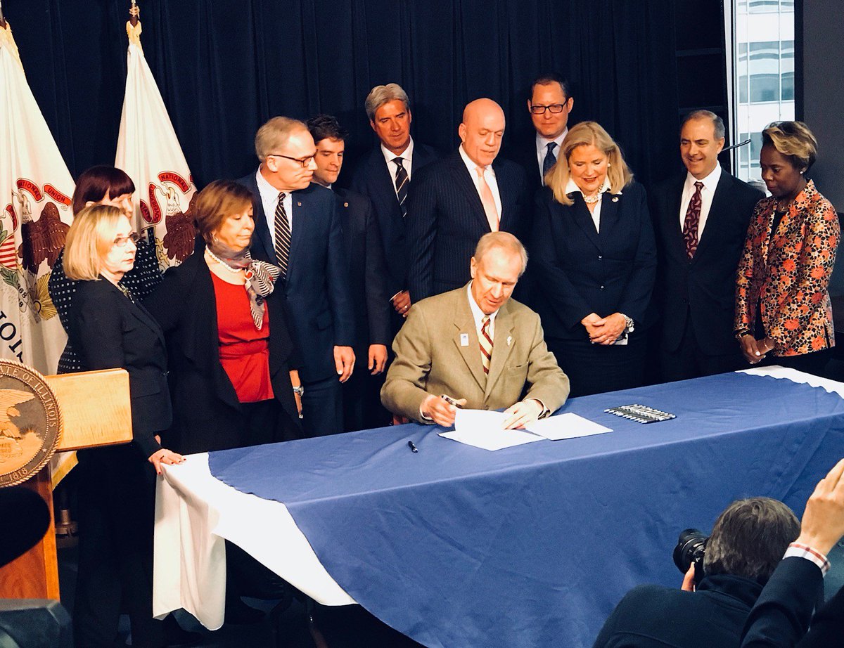 advocatehealth's tweet photo. Today, Advocate’s COO, Bill Santulli—also Chair of @IHAhospitals Board—joined HFS Director Felicia Norwood and @GovRauner as he signed critical legislation that will bring $3.5 billion in Medicaid funding to Illinois. Learn more: https://t.co/WzkcqXszKH https://t.co/u9fDNmj3bX