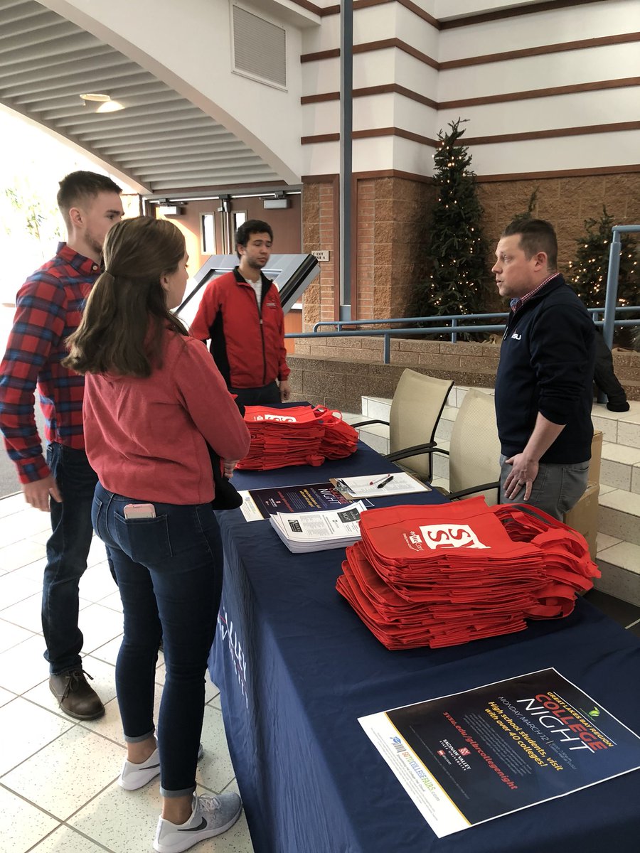 Come visit SVSU tonight from 6:00-7:30pm in Curtiss Hall for Great Lakes Bay Region College Night! Over 40 colleges will have representatives on campus, so stop by to learn about financial aid, scholarships, academic programs and more! #VisitSV