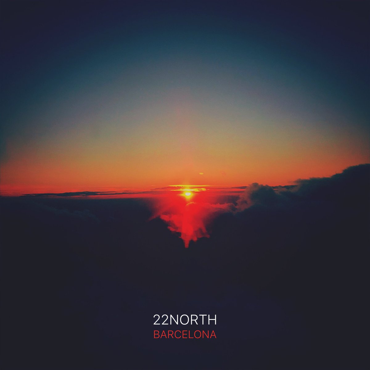 22North_'s tweet image. Mid-flight sunset means @G4ryW4lker has now landed in #Barcelona for #HRcoreLAB