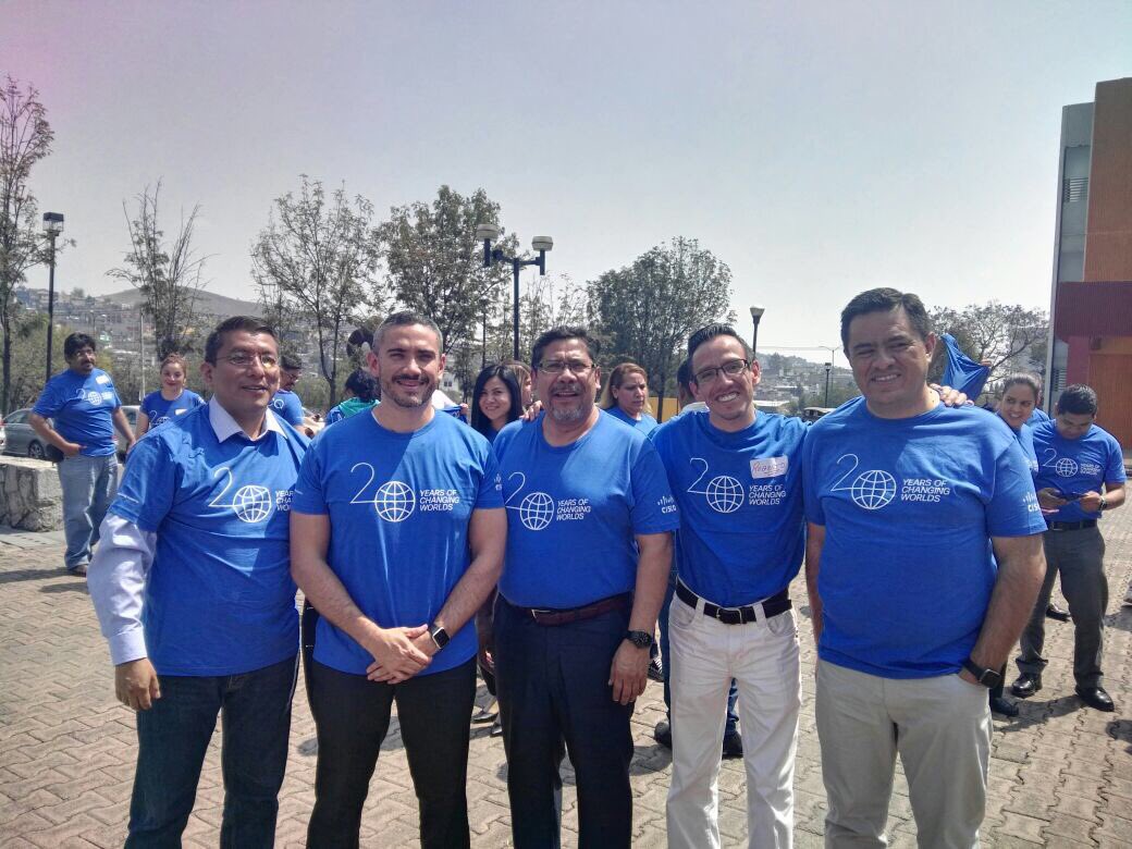 gusgaleana77's tweet photo. Instructores de Cisco Academy reunidos en #CiscoAcademyDay en el @ITESMCEM gracias por compartir las experiencias #NeoAula https://t.co/3Apdu0RLRI