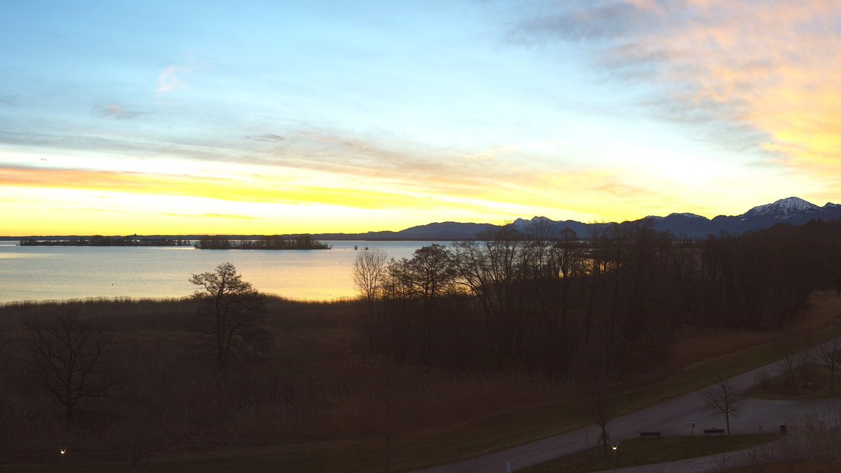 imagetype's tweet photo. Ein Projekt von uns: https://t.co/4TkeVlstAR Live Bilder mit traumhafter Aussicht und 360° Rundumblick. Wir sind Spezialisten für sphärische Panoramen am Boden und in der Luft &amp; Ihr regionaler Google Partner am #Chiemsee. Hier geht´s zum Facebook Panorama: https://t.co/KmAIYCpeaE https://t.co/QuBgWRQkTi