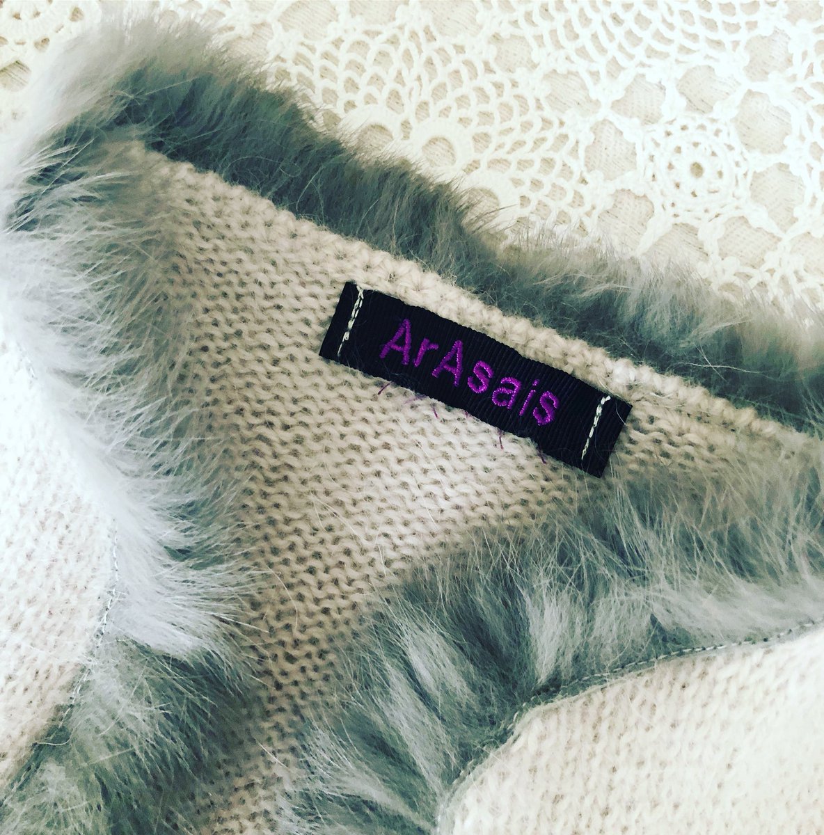 ArAsaisModa's tweet photo. Pequeños detalles que nos hacen felices... Siguiente pedido preparado!! ArAsais...

#Ganchillo #Angora #Chaqueta #Ropa #Mujer #HechoAMano #AMedida https://t.co/EDre87ypnG
