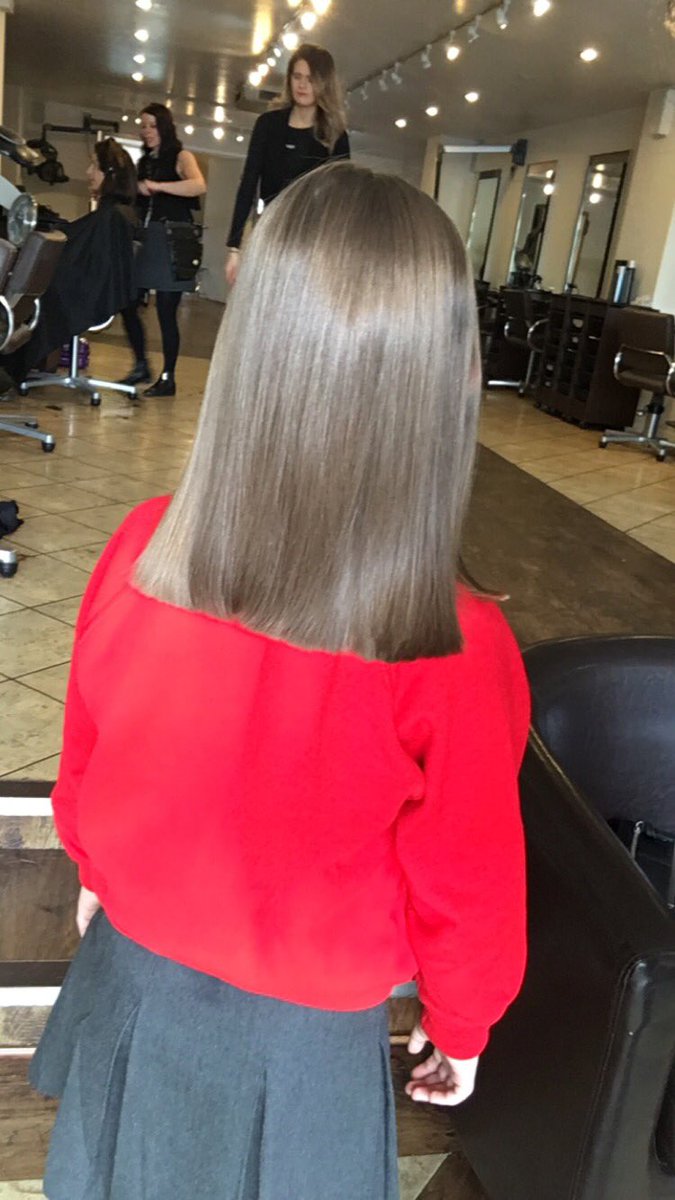 _clairebell's tweet photo. 15 inches chopped off her gorgeous hair to send off to the Little Princess Trust to make a wig for children who have no hair due to cancer treatments and other illnesses. SO PROUD of her, 100% beautiful inside and out, and only 6 years old ❤️❤️❤️ https://t.co/8IkA9mnij0