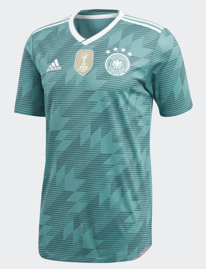 iMiaSanMia's tweet photo. Germany's full World Cup away kit https://t.co/FRMwQaYwZr